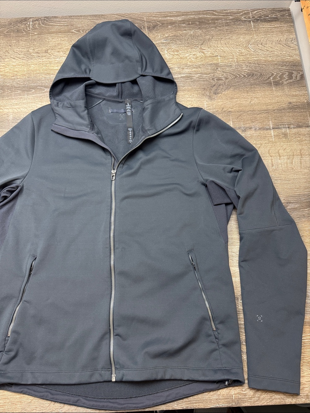 Lululemon Women's Cross Chill Jacket Size XL Gray Fleece Hooded Water Resistant